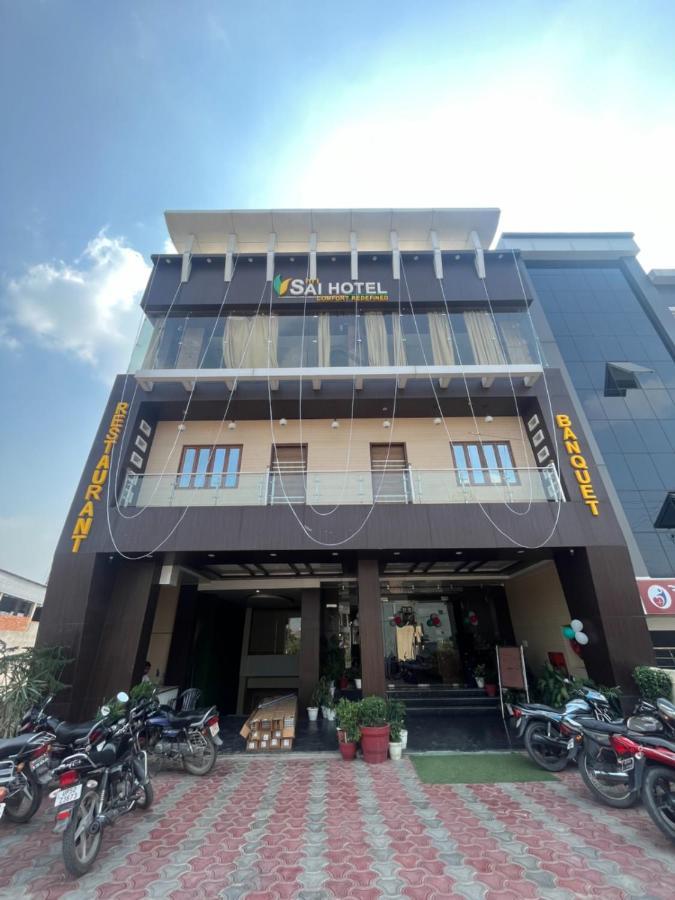 Shri Sai Hotel Āzamgarh Eksteriør billede